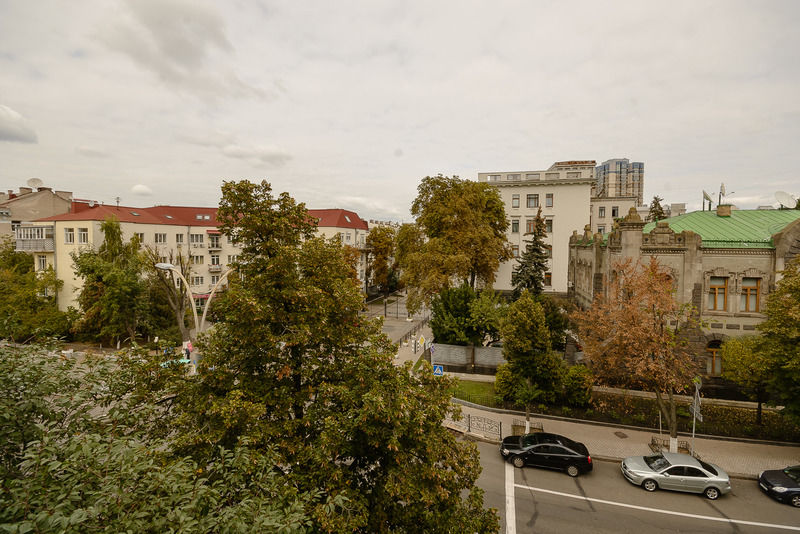 Kiev Accommodation Apartment On Antonovycha St. Exterior photo