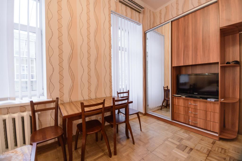 Kiev Accommodation Apartment On Antonovycha St. Exterior photo